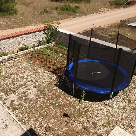 Apartmani Samanta Vir Exterior photo